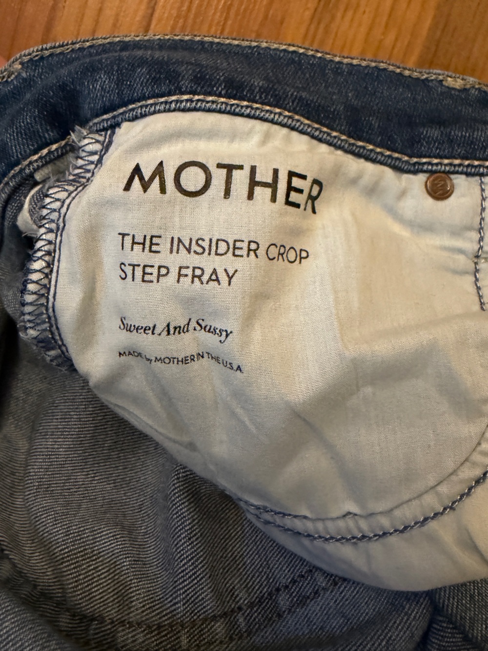 MOTHER Insider Crop Step Fray Jeans Sweet and Sassy Wash 30 - Picture 9 of 15